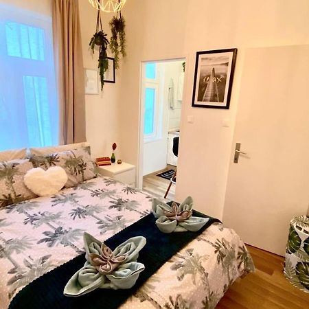 Amazonian Jungle Apartment In Wien Eksteriør billede